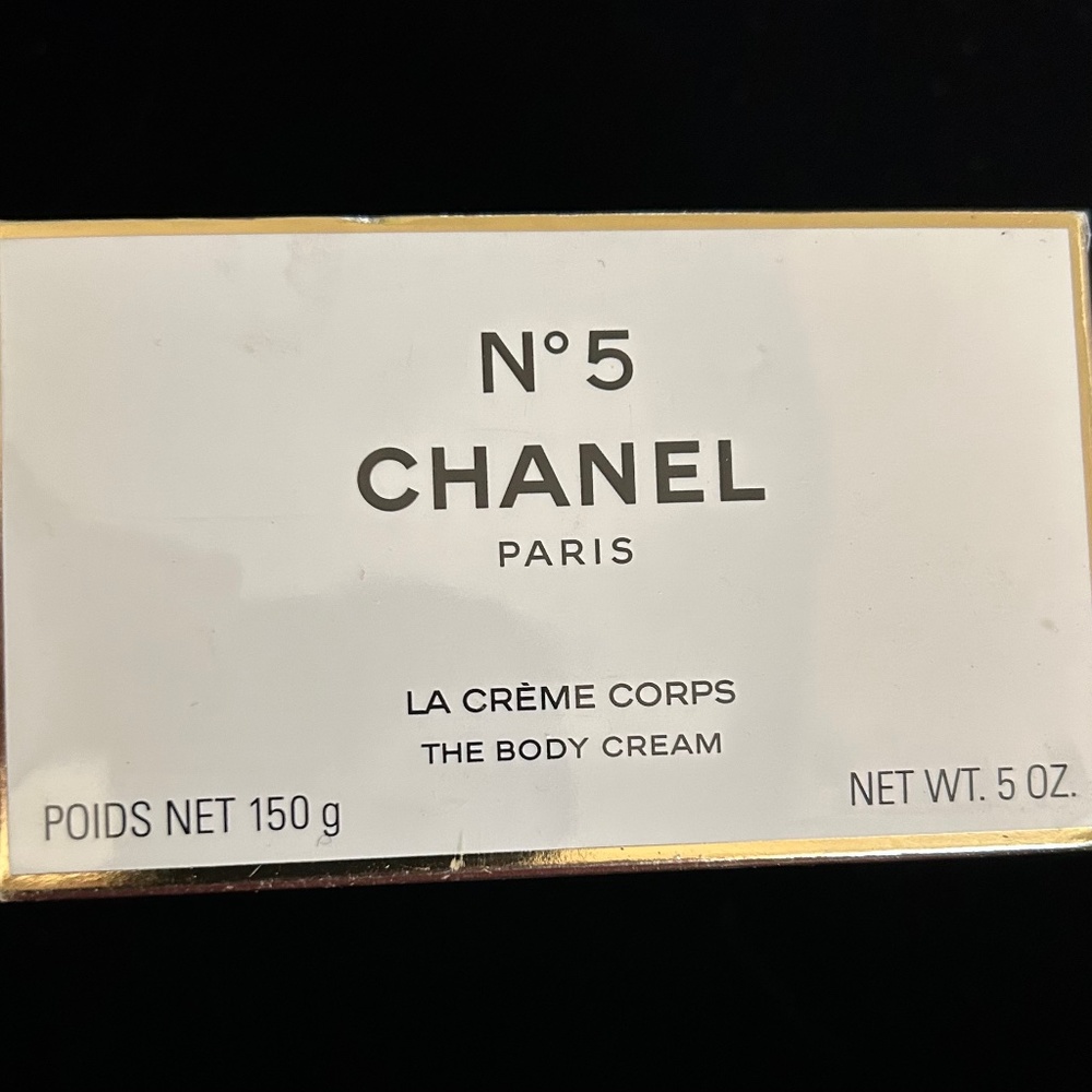 New Unopened Chanel No 5 Paris La Crème Corps- Body Lotion